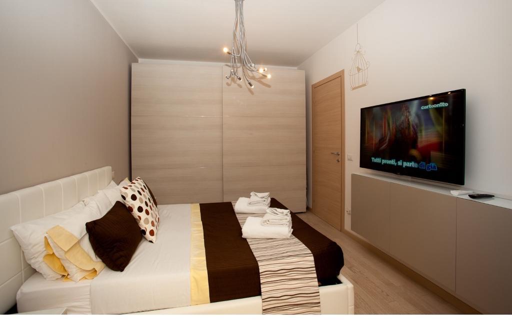 Apartamento Casa Mia Desenzano del Garda Exterior foto